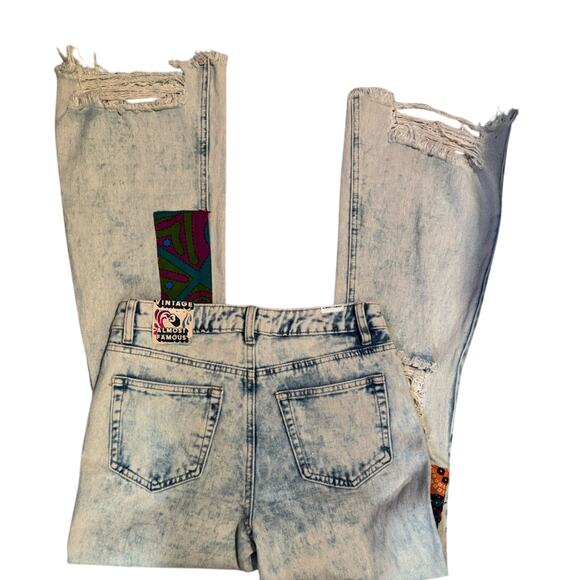 NEW ALMOST FAMOUS VINTAGE DISTRESSED PATCHWORK JEANS SZ 3, Waist 26-27 - Picture 4 of 6